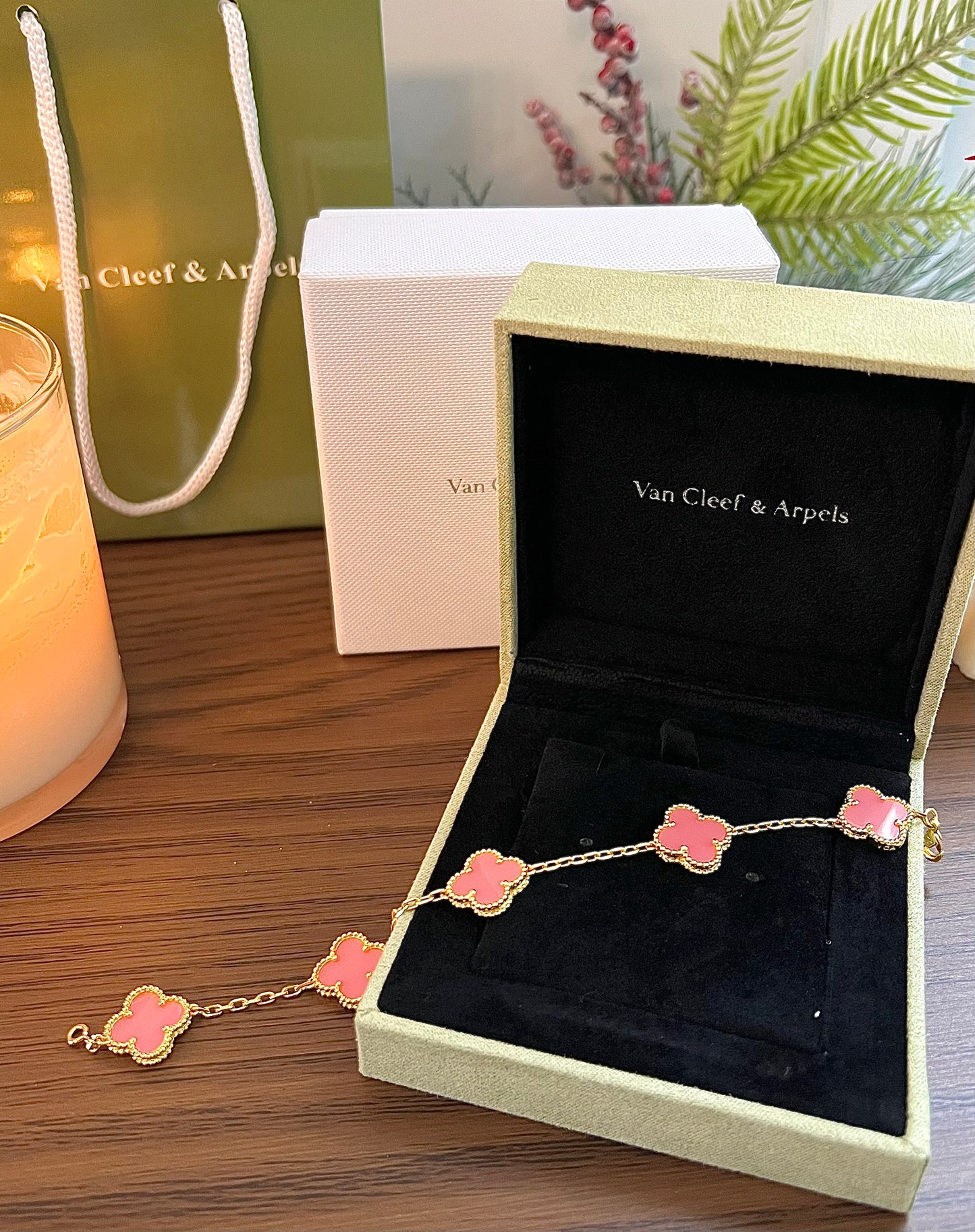Brazalete Trebol Rosa de Van Cleef - Gama Alta