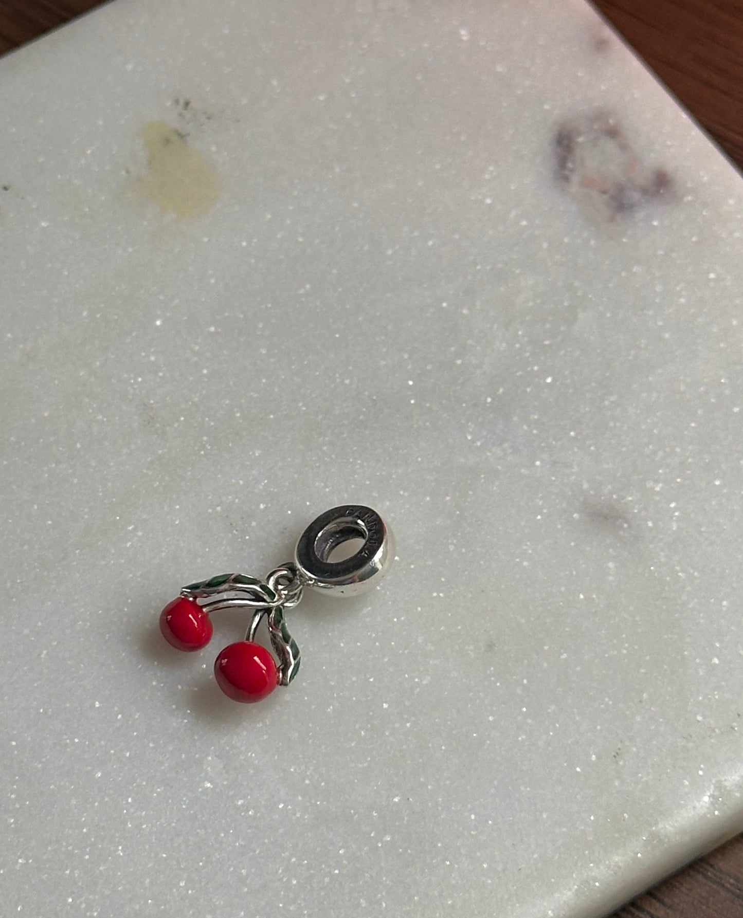 Charm Cereza