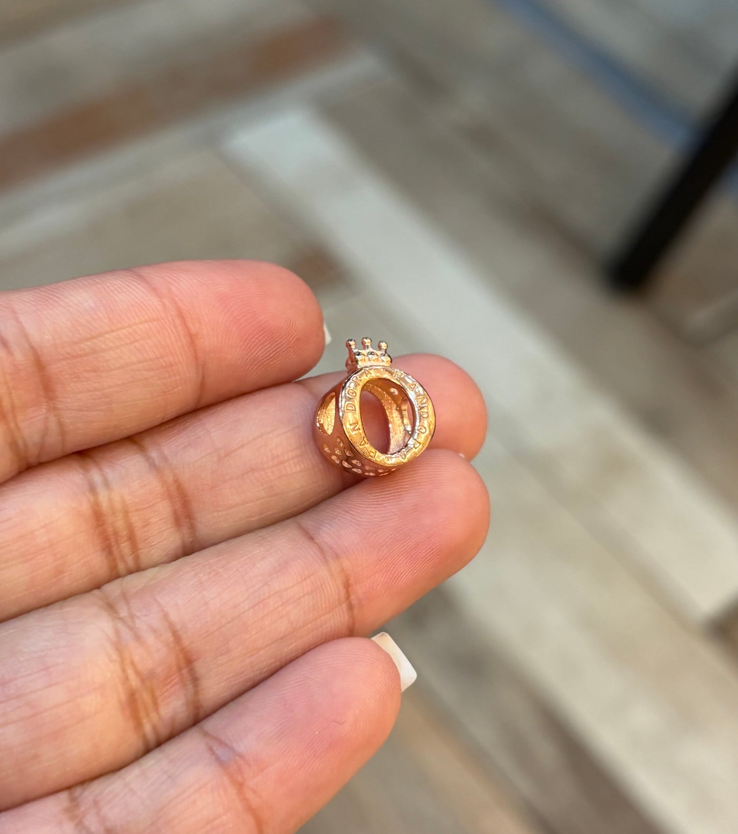 Charm Corona Rose Gold