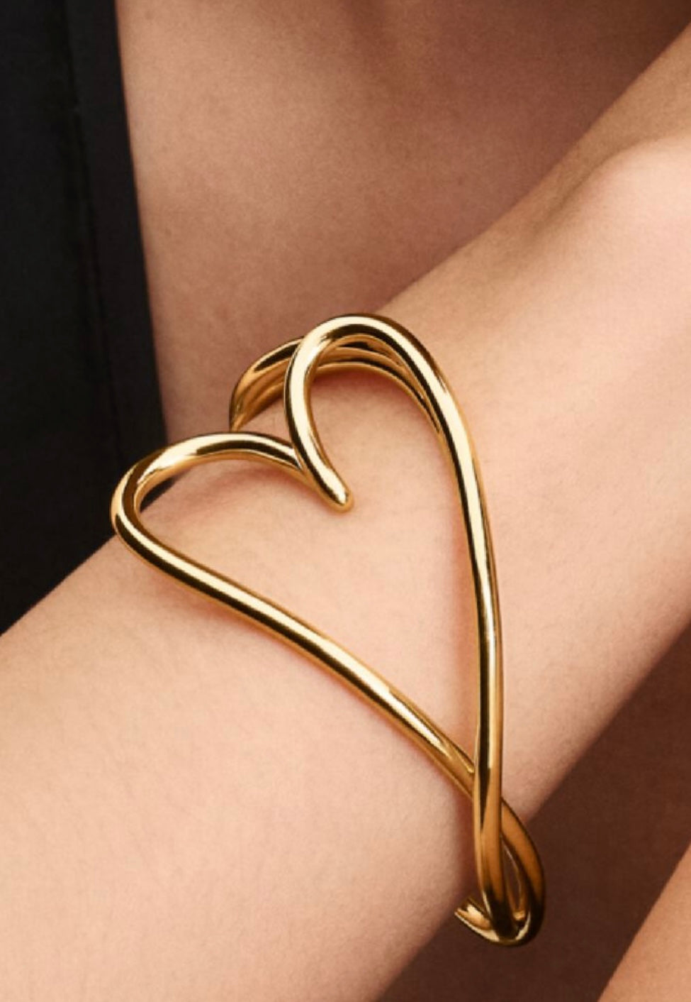 Pulsera Rígida Corazón Forma Orgánica