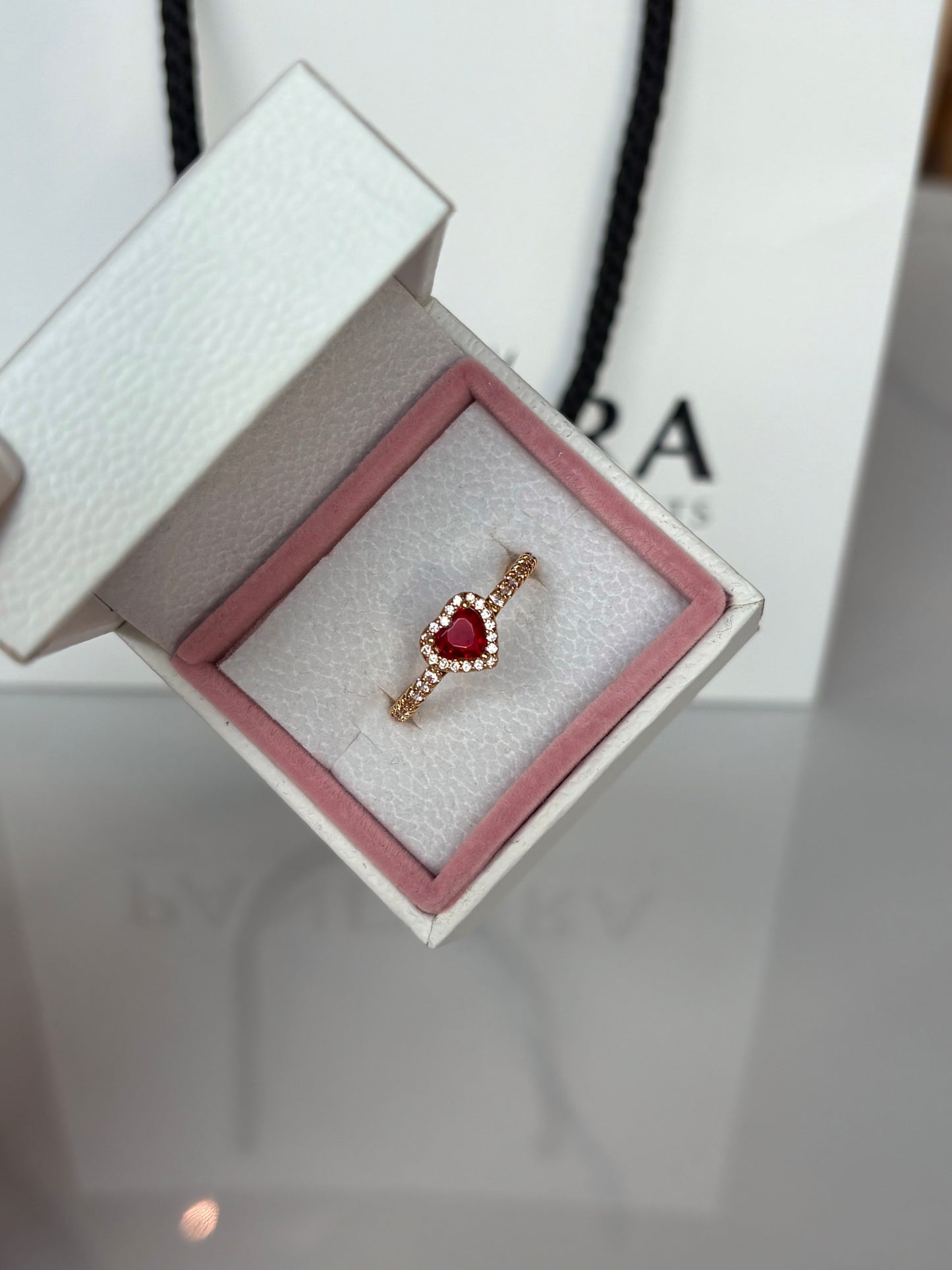 Anillo Corazón Elevado Rojo Brillante - Gold