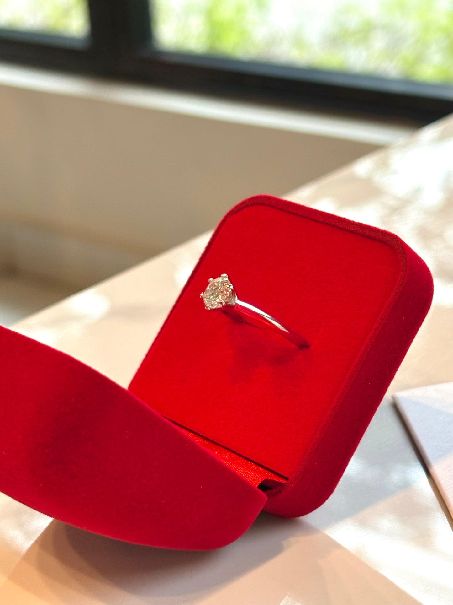 Anillo Amor - Moissanita