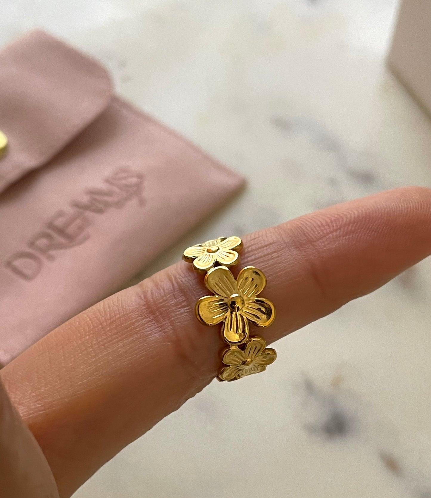 Selena Floral Ring Ajustable