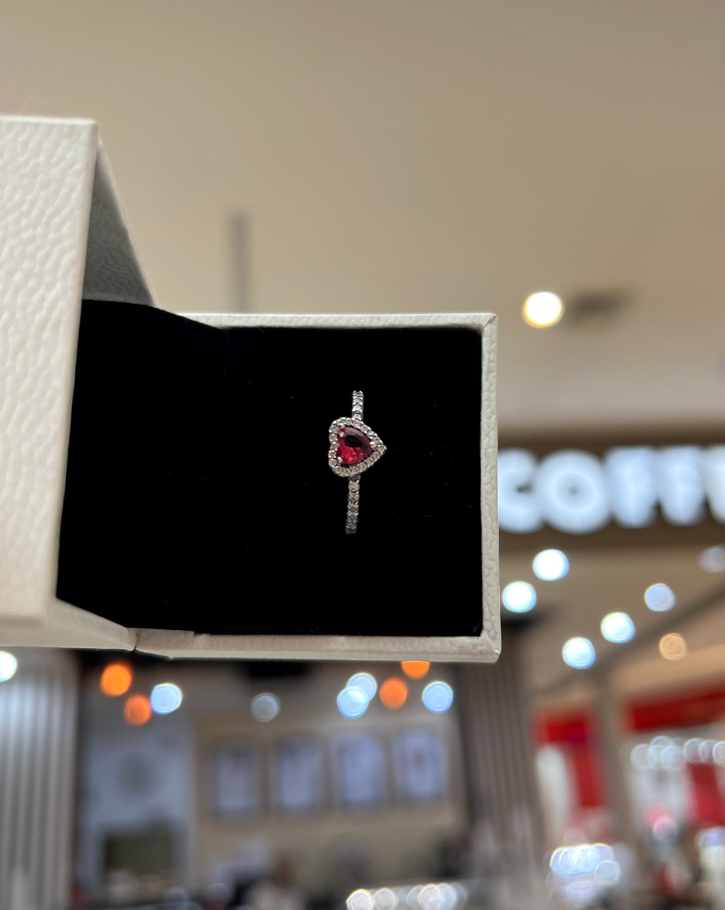 Anillo Corazón Brillante Fucsia