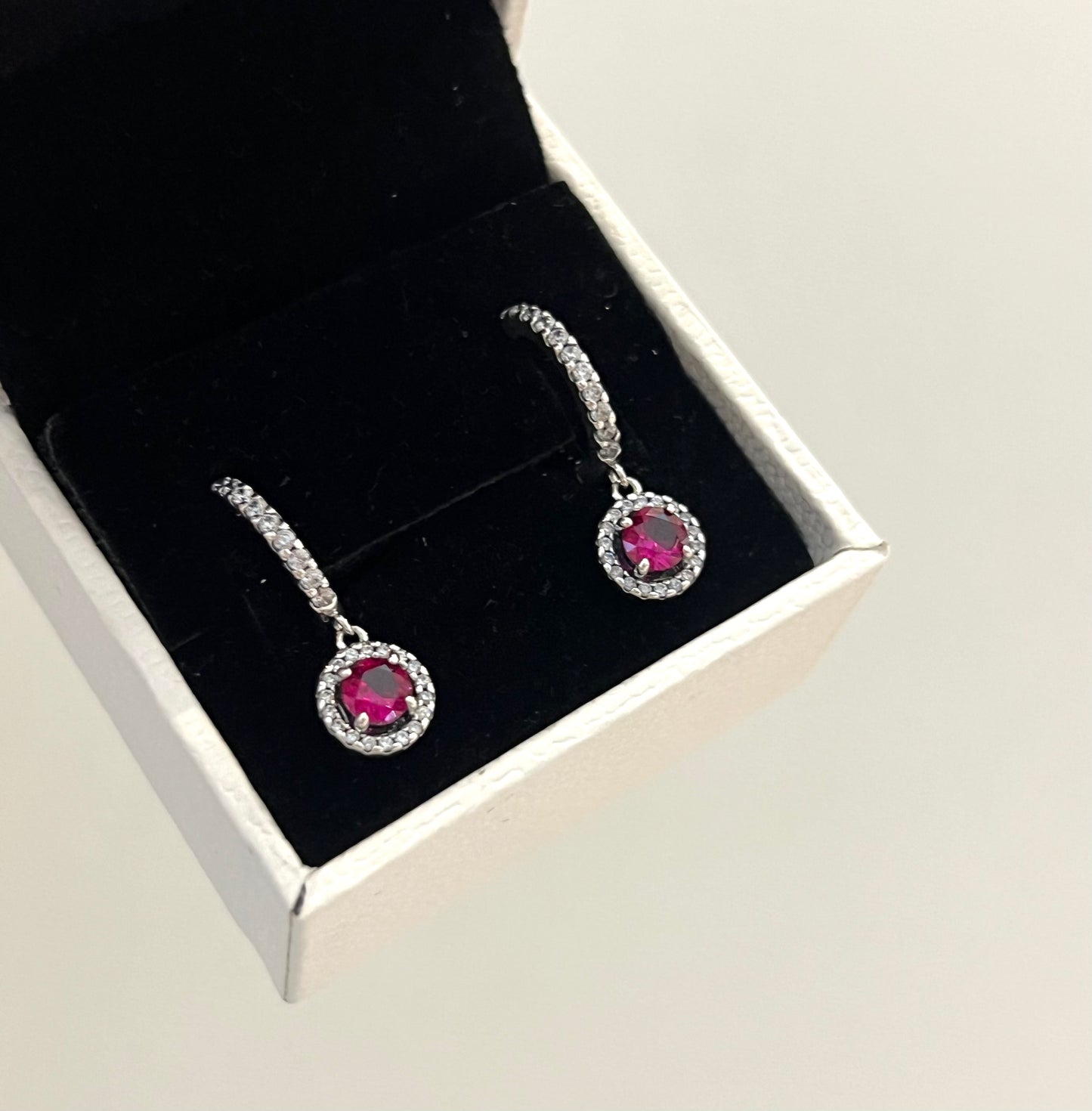 Aretes Círculo Rojo Brillante