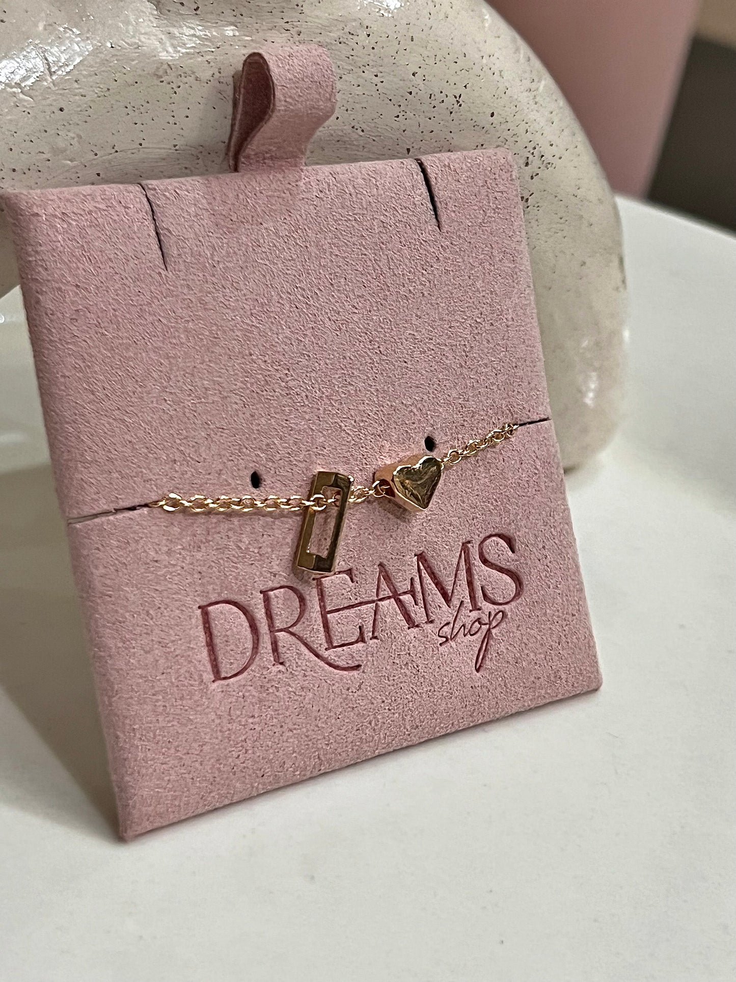 Brazalete Letra “O” & Corazón