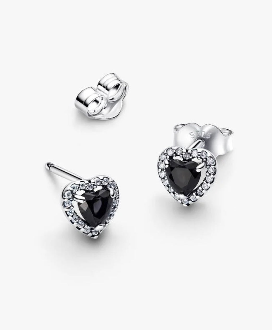 Aretes Corazón Negro