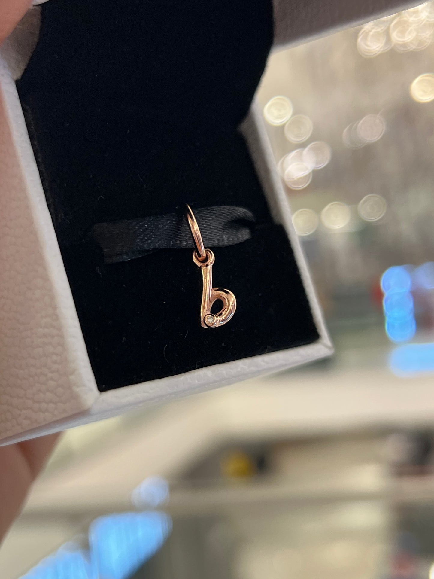 Letra b rose gold - Colgante
