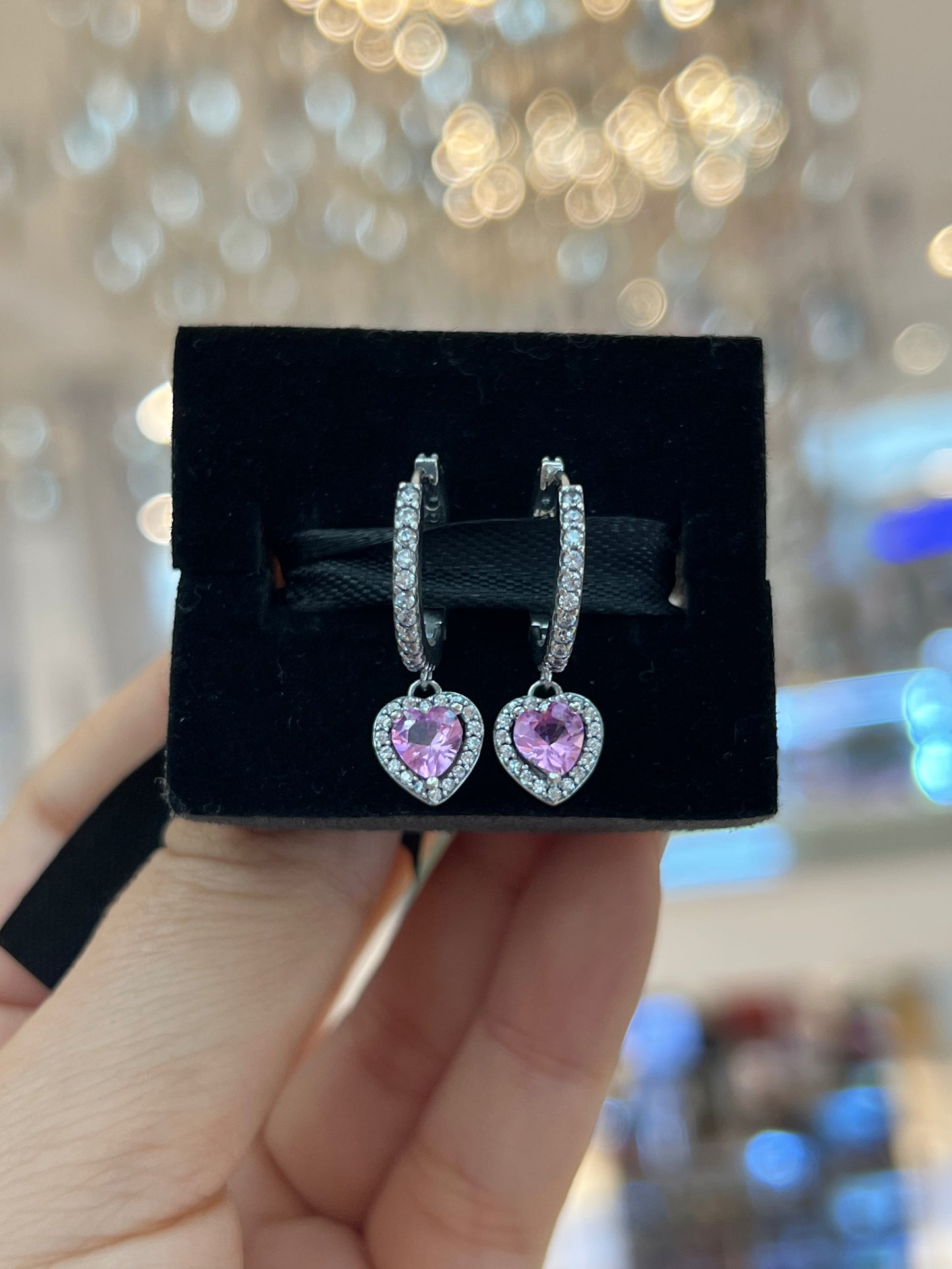 Aretes Corazón Rosa Brillante