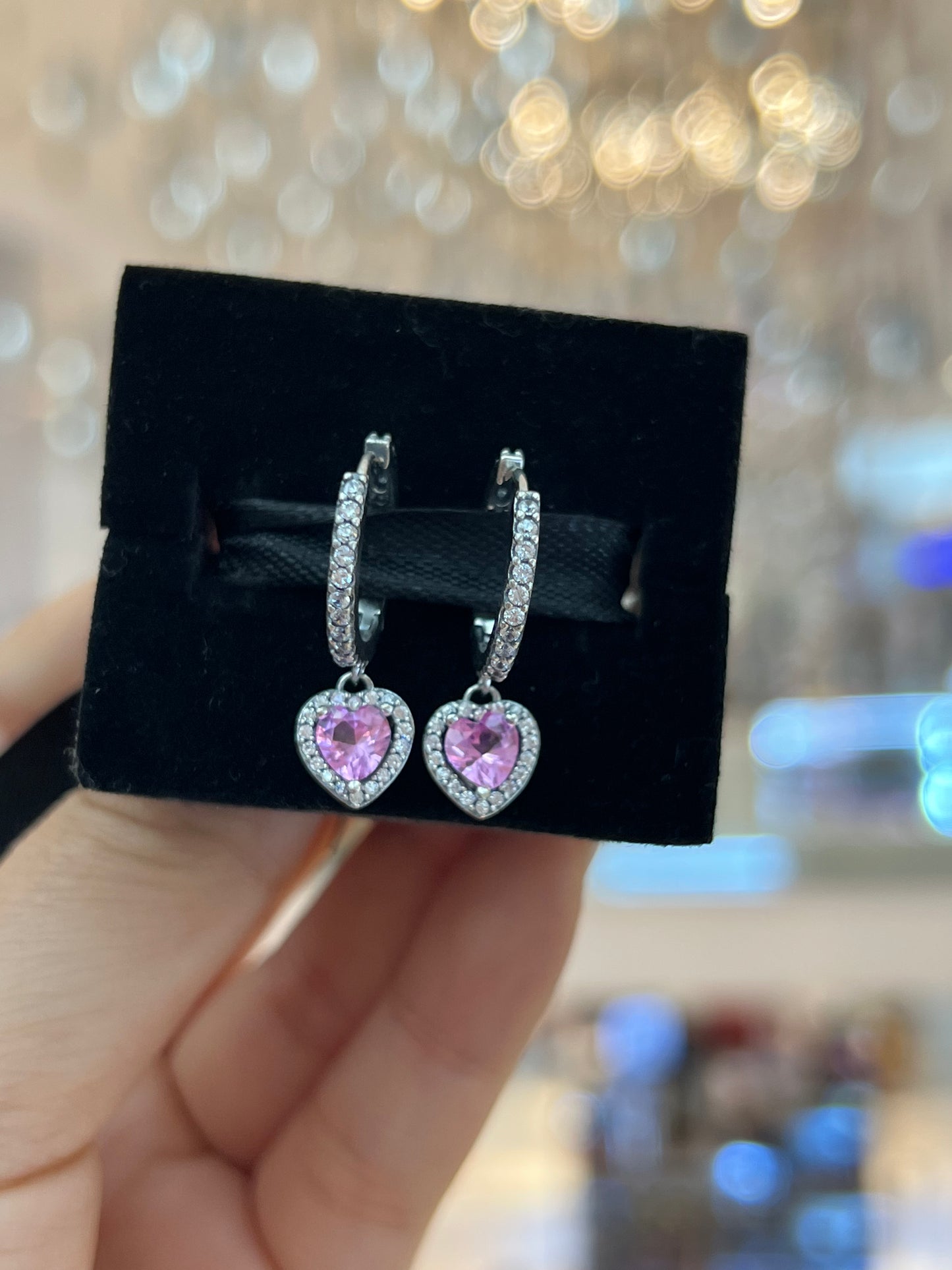 Aretes Corazón Rosa Brillante