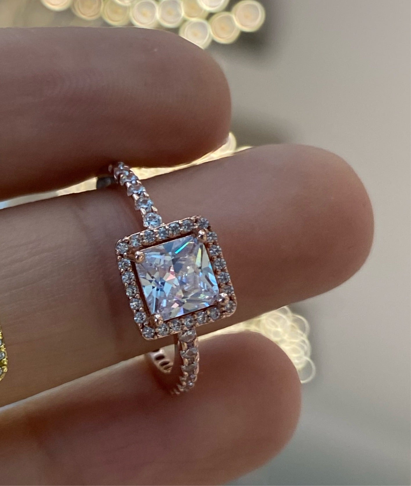 Anillo Halo Brillante Cuadrado Rose