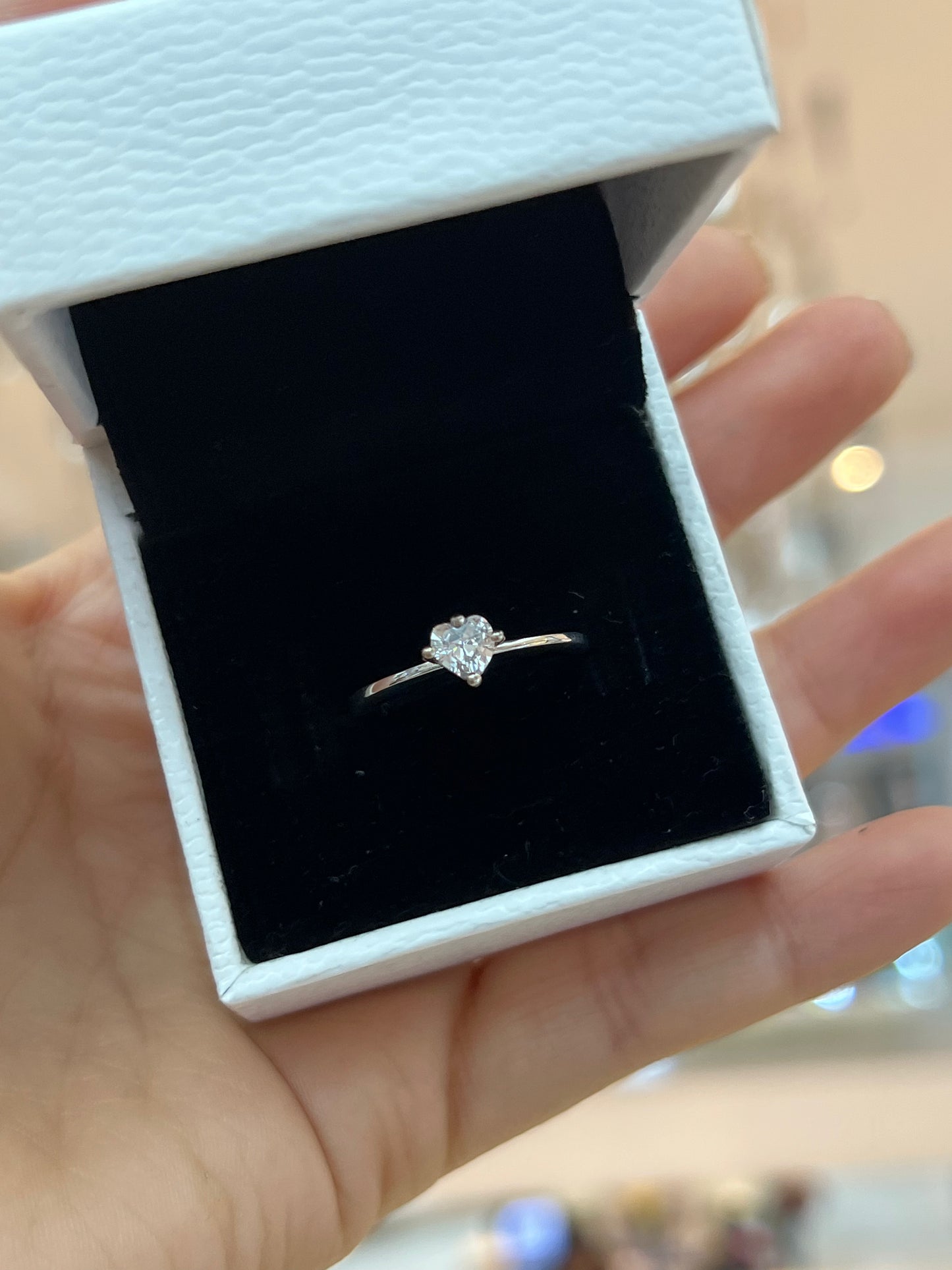 Anillo Corazón Solitario Transparente