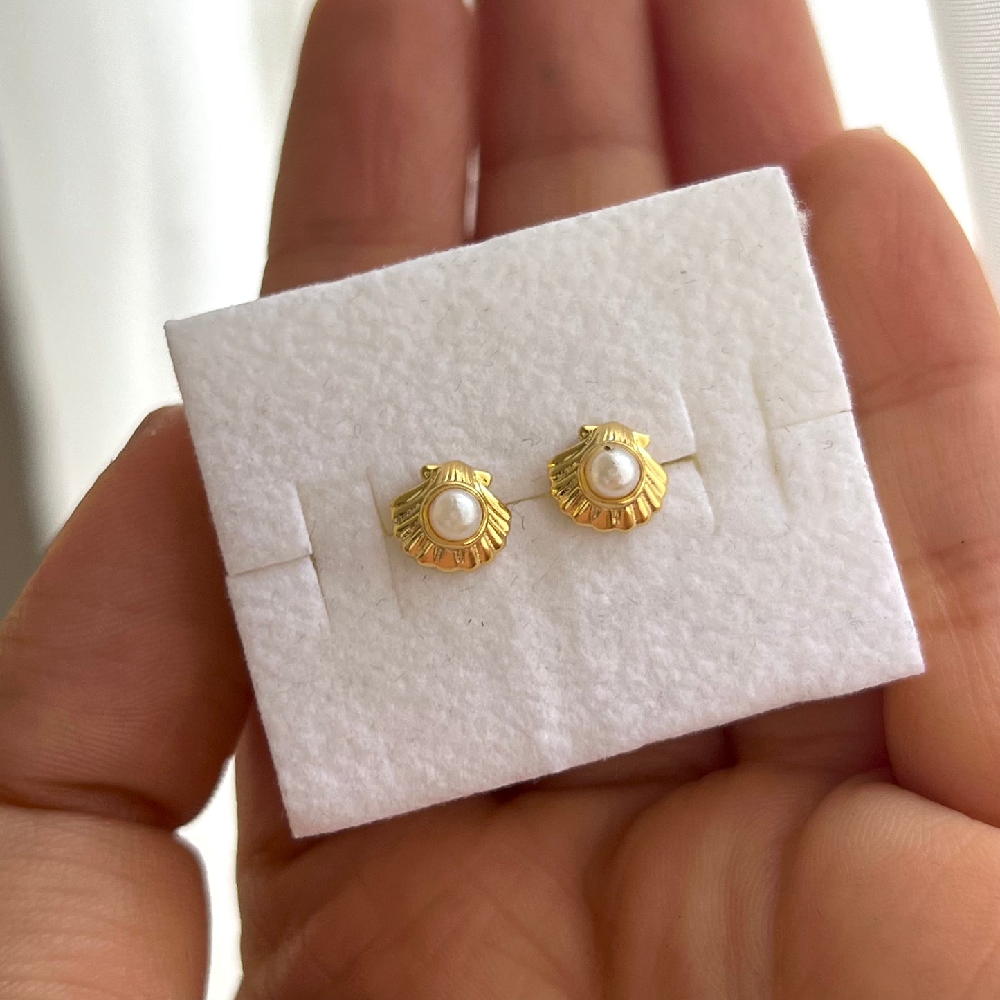 Aretes de Botón Concha Marina de La Sirenita de Disney