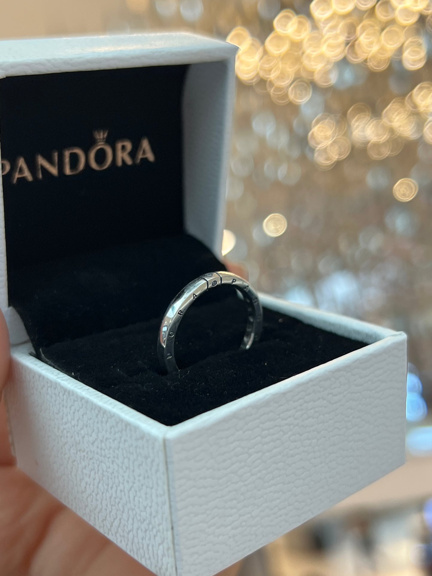 Anillo Logotipo y Corazones Plateado
