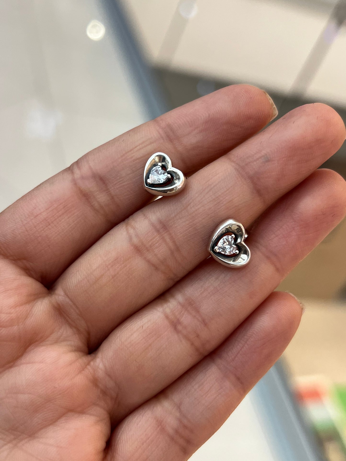 Aretes Corazón Flotante
