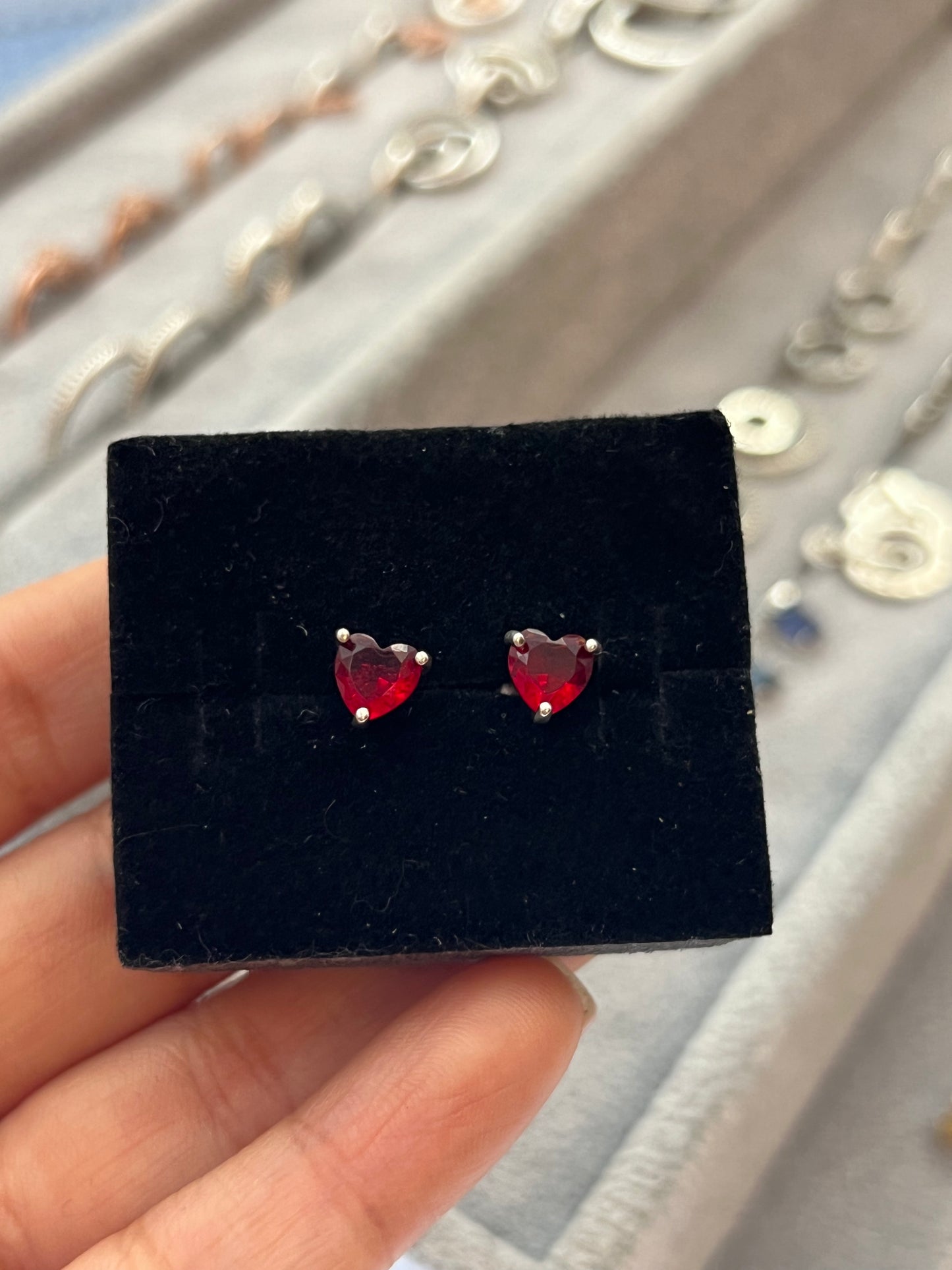 Aretes Corazón Rojo