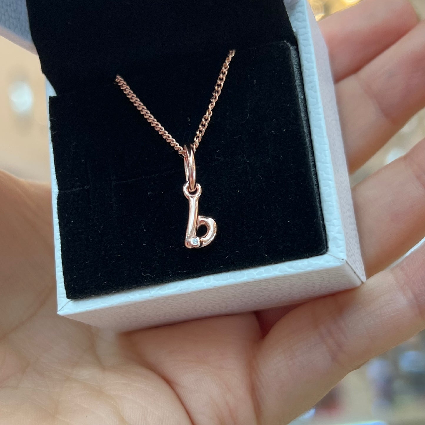 Letra b rose gold - Colgante