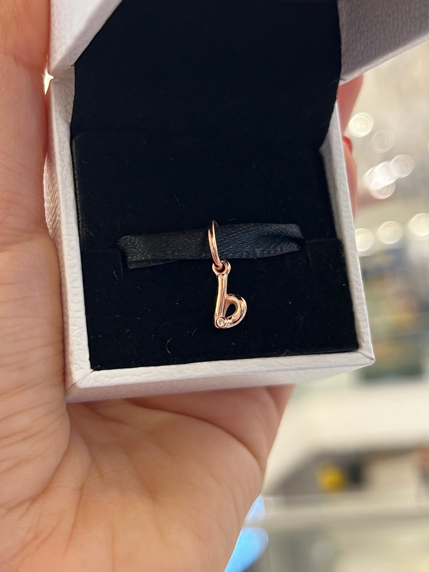 Letra b rose gold - Colgante