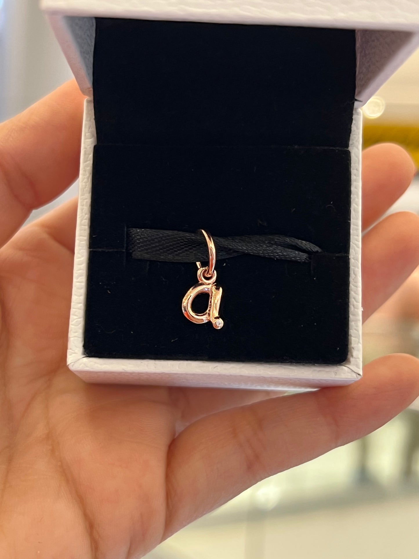 Letra a rose gold - Colgante