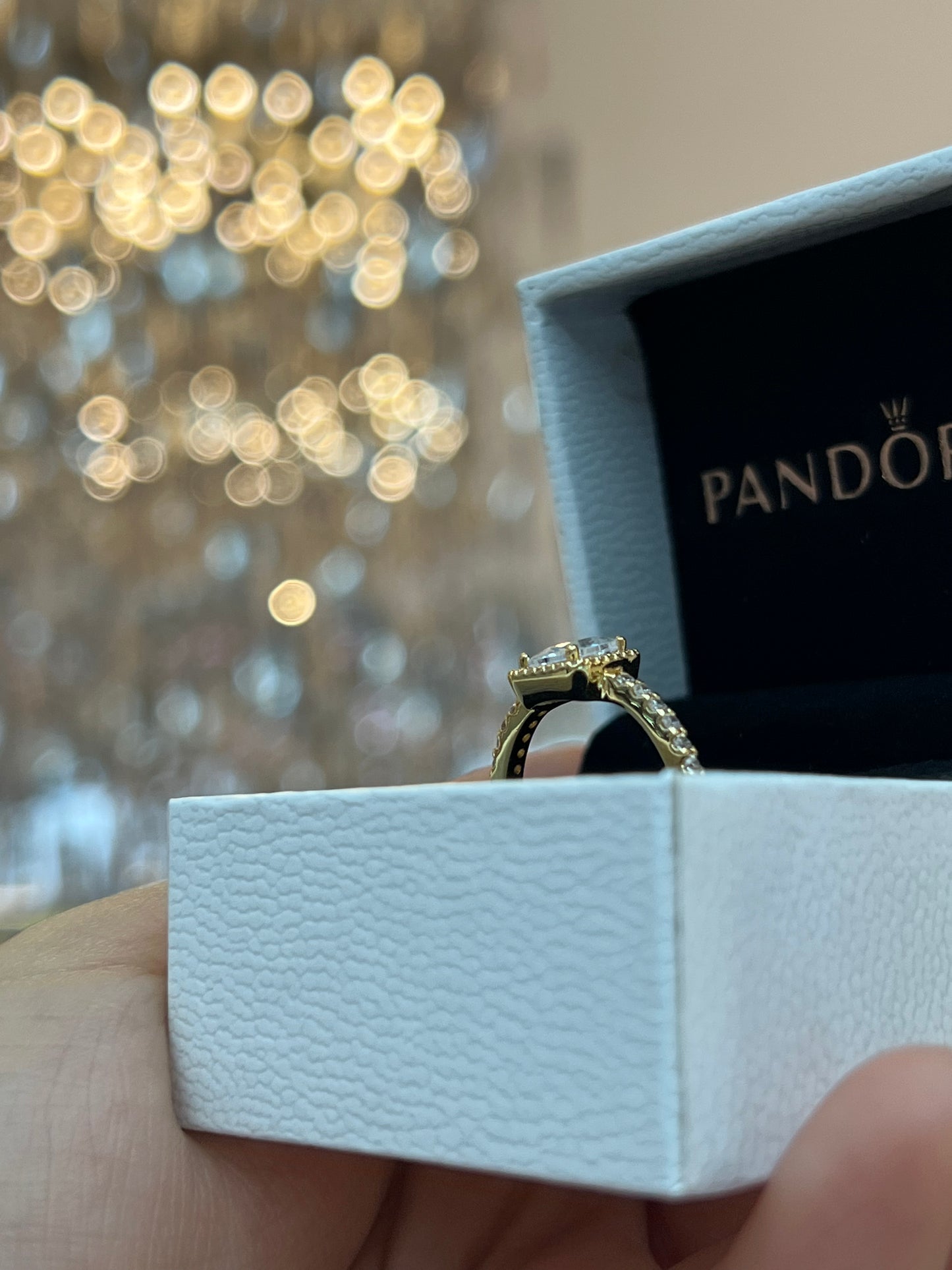 Anillo Halo Cuadrado Brillante Gold