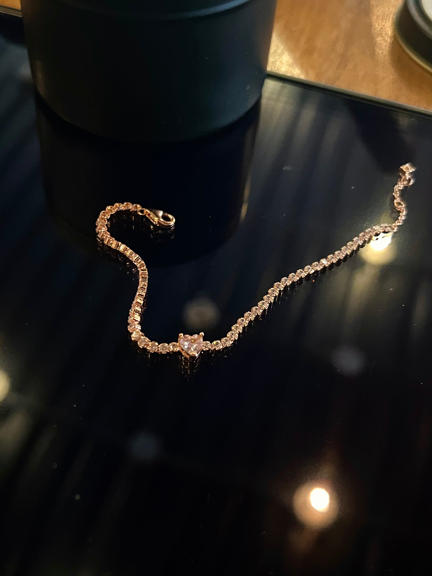 Brazalete Halo de Corazón Rosa Brillante