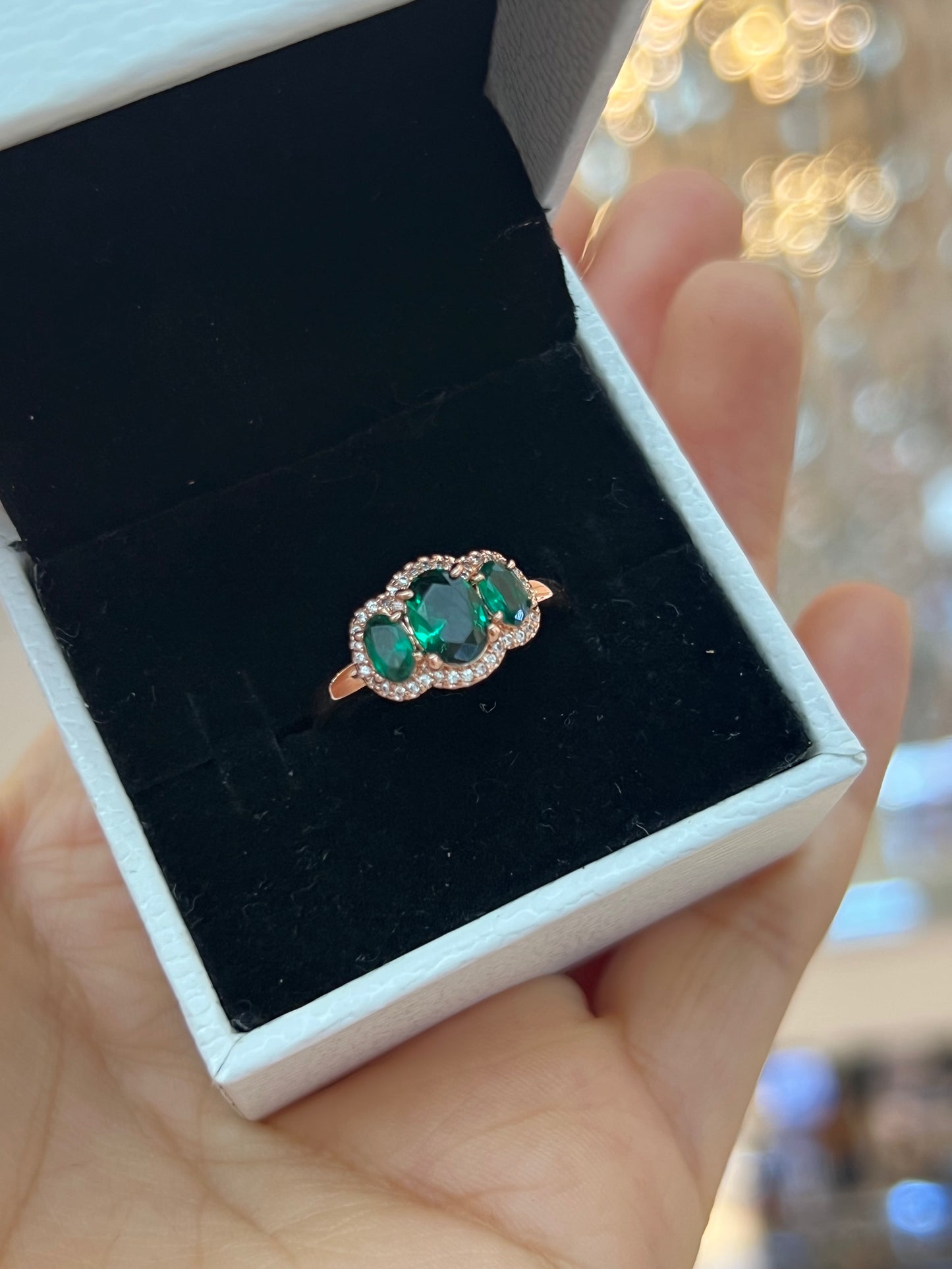 Anillo Vintage Tres Gemas Verdes