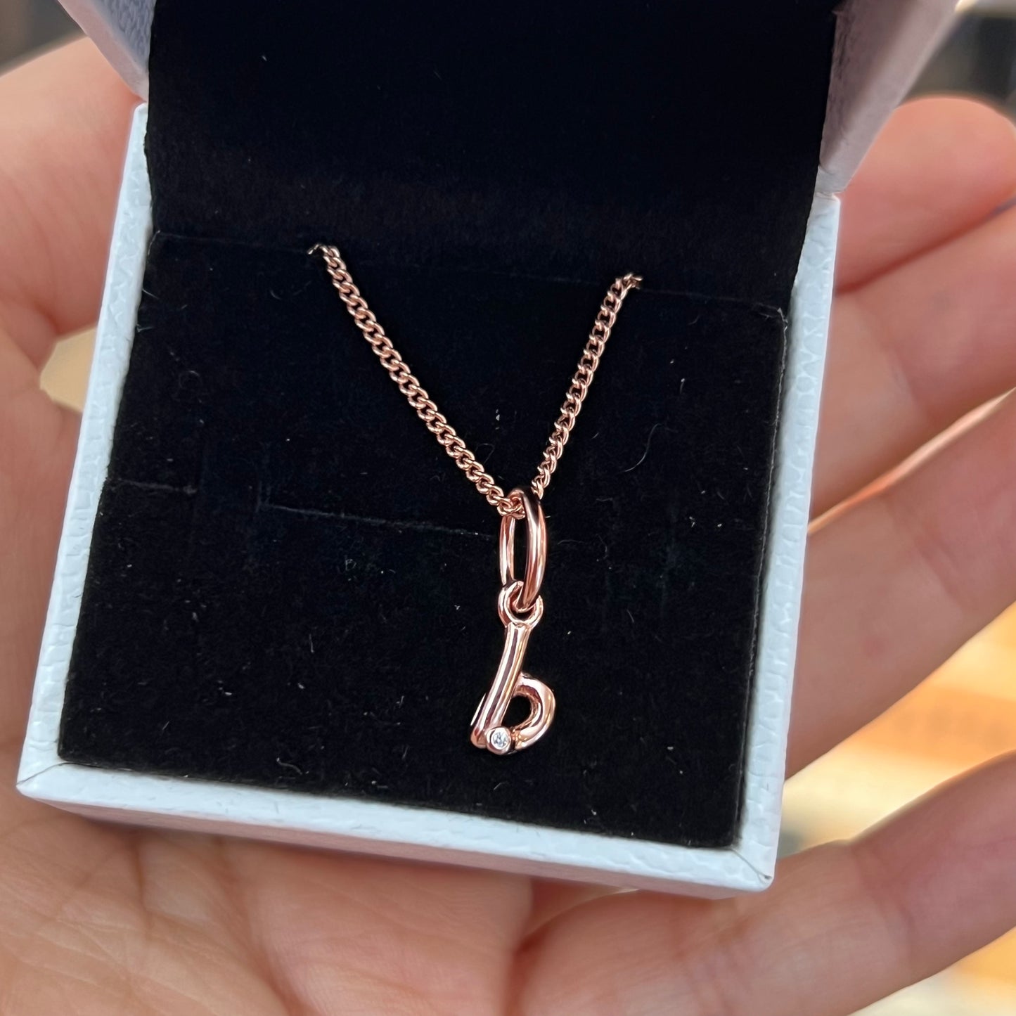 Letra b rose gold - Colgante
