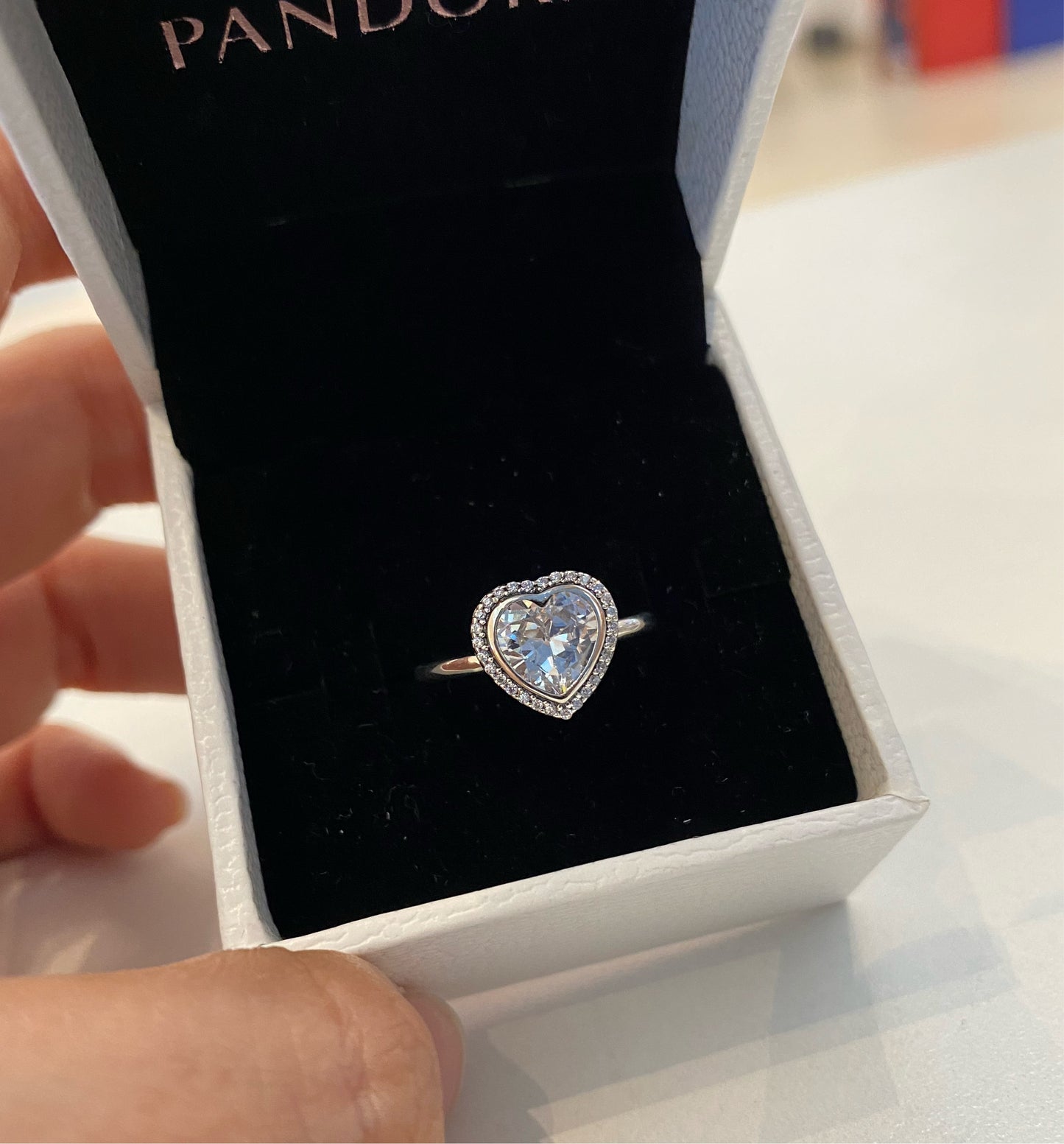 Anillo Corazón Reluciente
