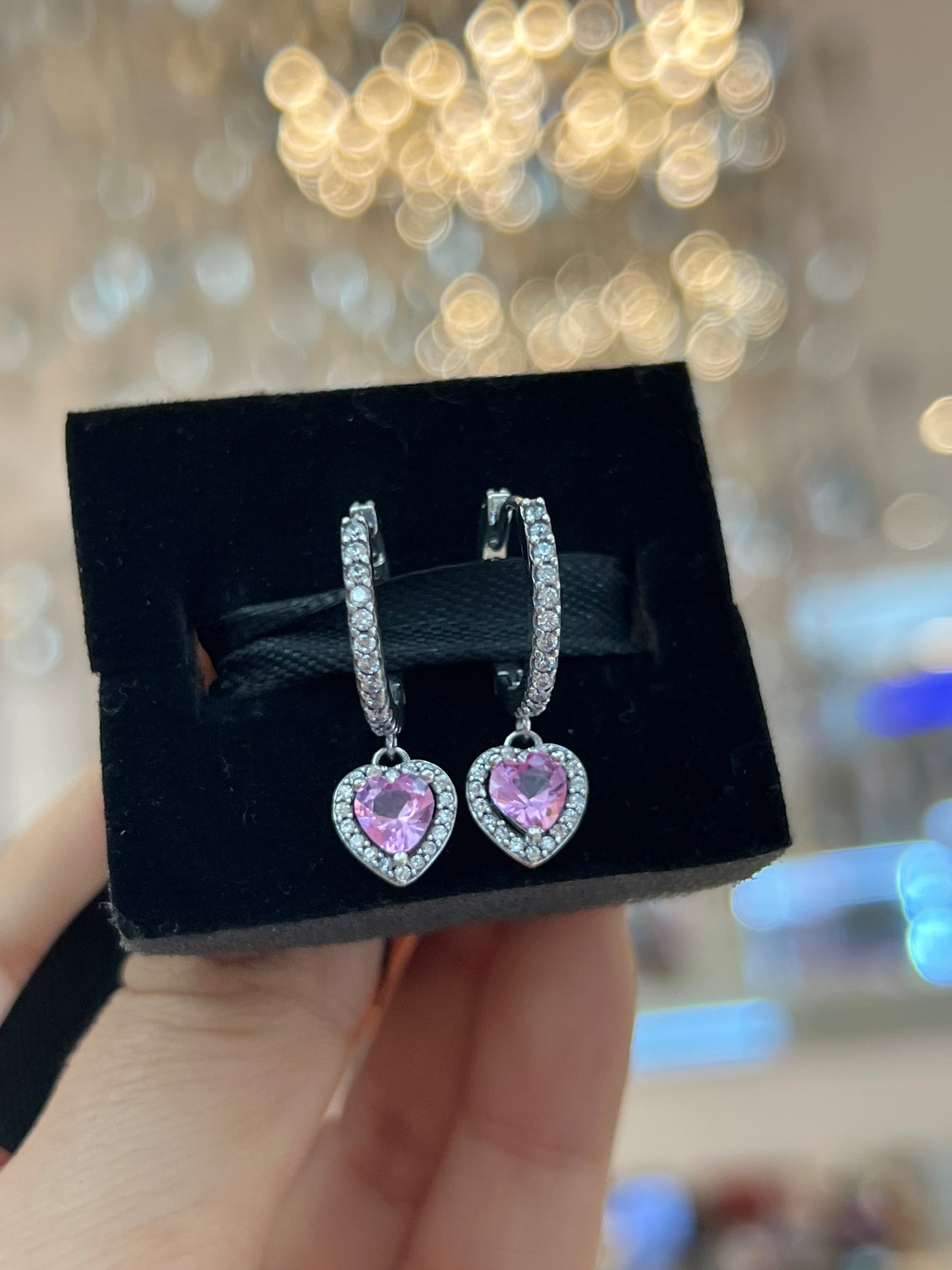 Aretes Corazón Rosa Brillante