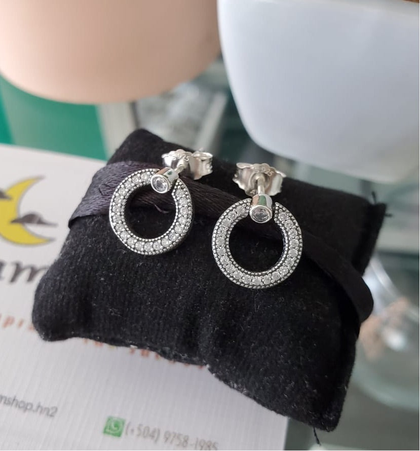 Aretes Círculo Brillante de Doble Uso