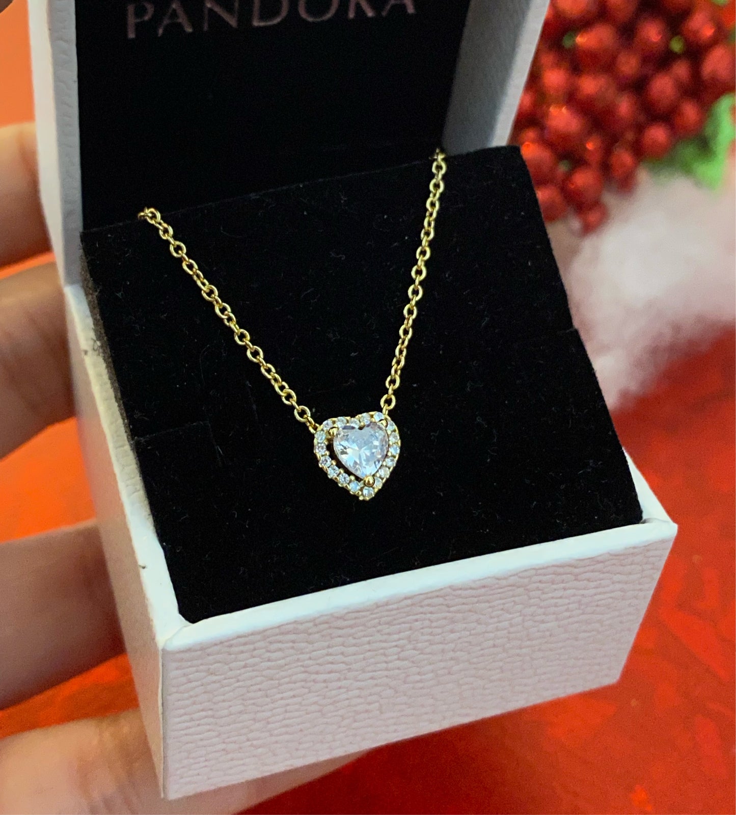 Collar Corazón Brillante en Relieve Gold