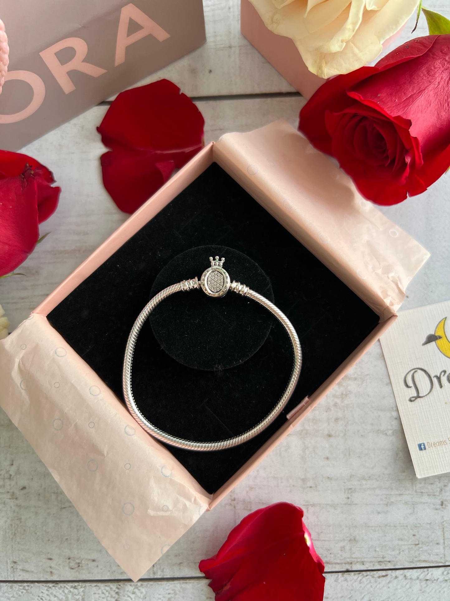 Brazalete Corona con Logo