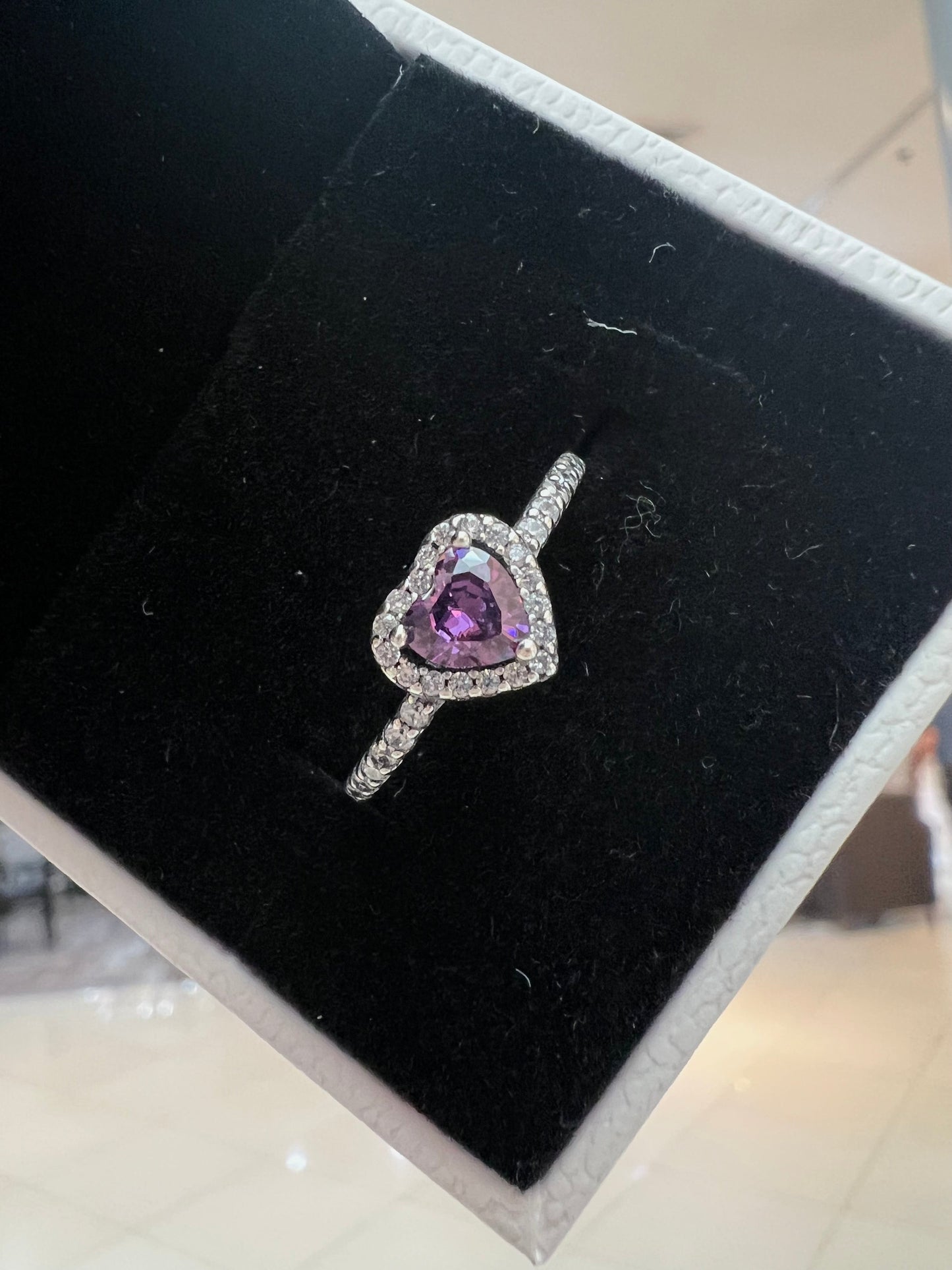 Anillo Corazón Morado Brillante