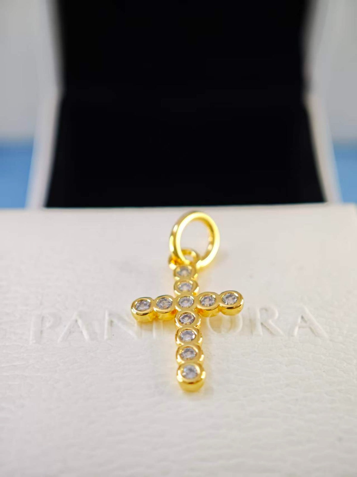 Charm Cruz Colgante
