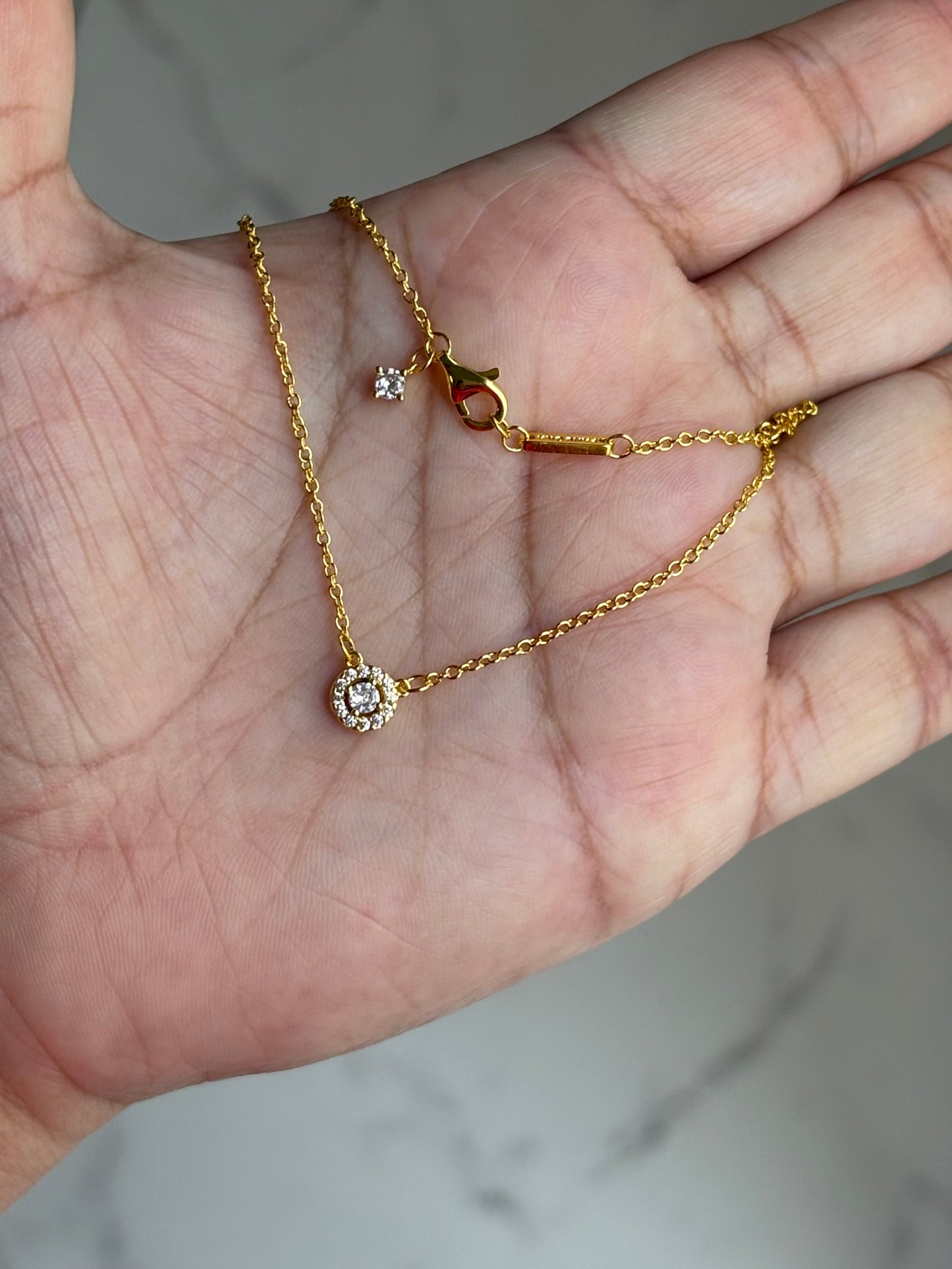 Collar Halo Redondo en Pave - Gold