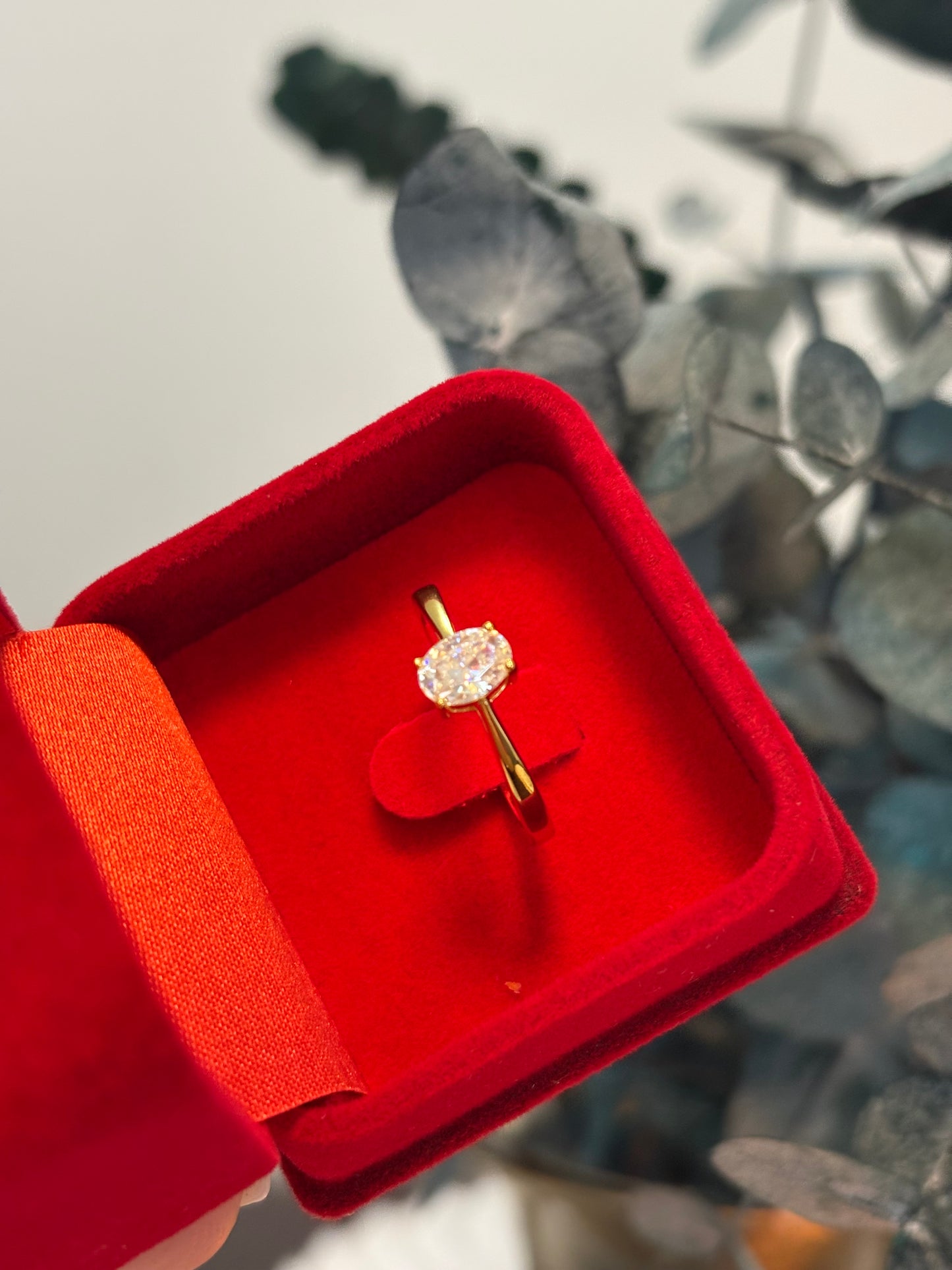Anillo Oval - Moissanita