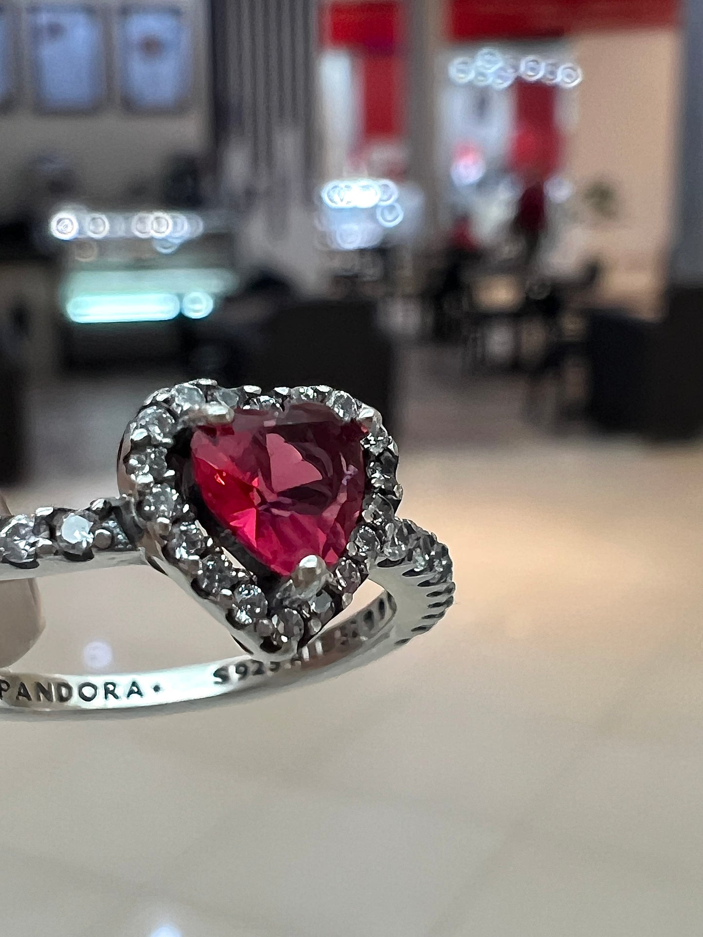 Anillo Corazón Brillante Fucsia