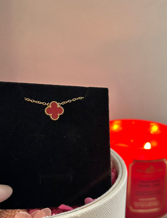 Collar Trébol Rojo