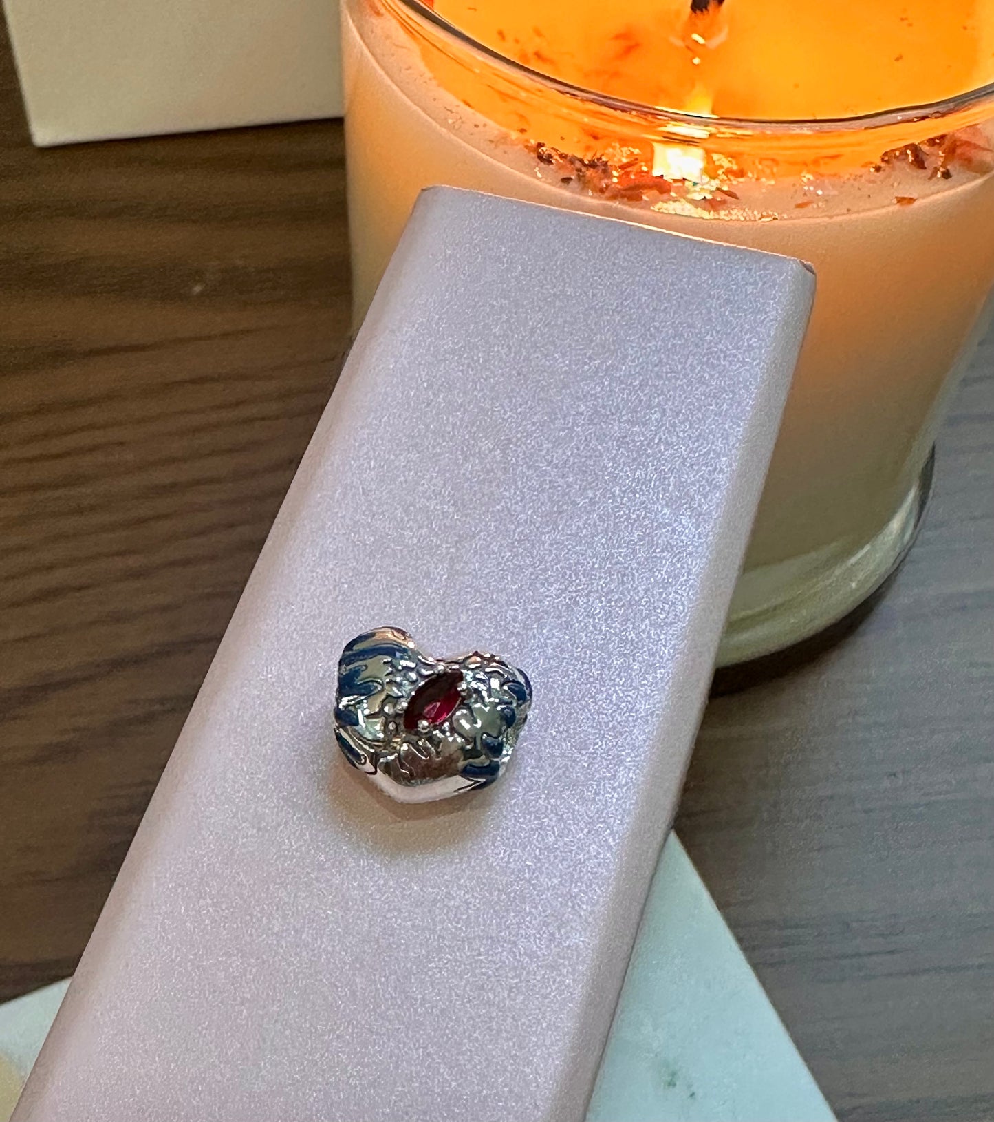 Charm - Glow in the Dark Heart - Stranger Things