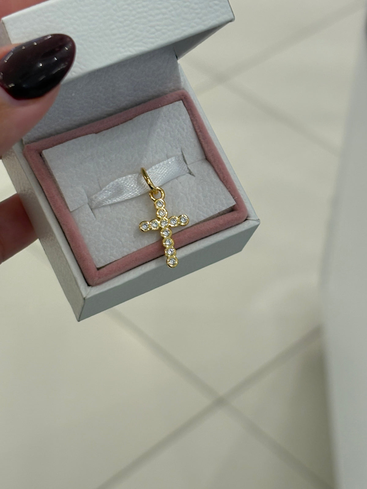 Charm Cruz Colgante