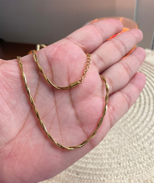 Golden Whisper - Collar