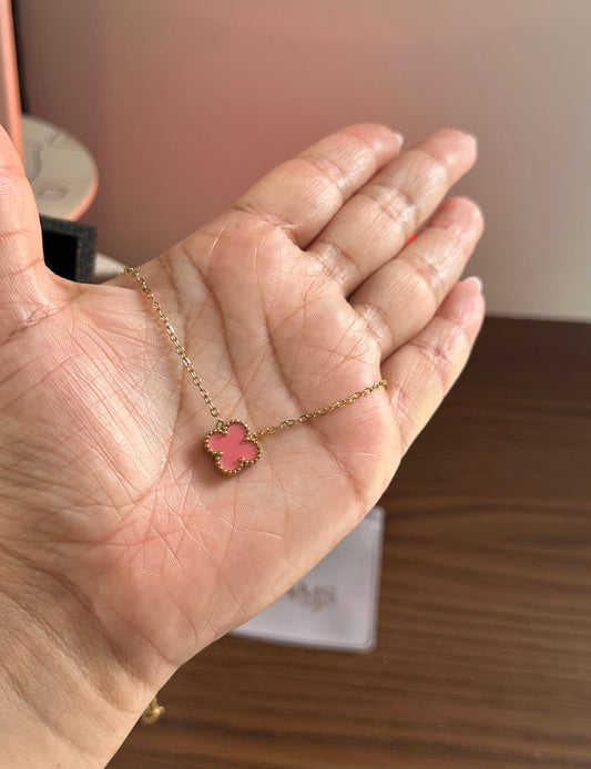 Collar Trébol Rosa
