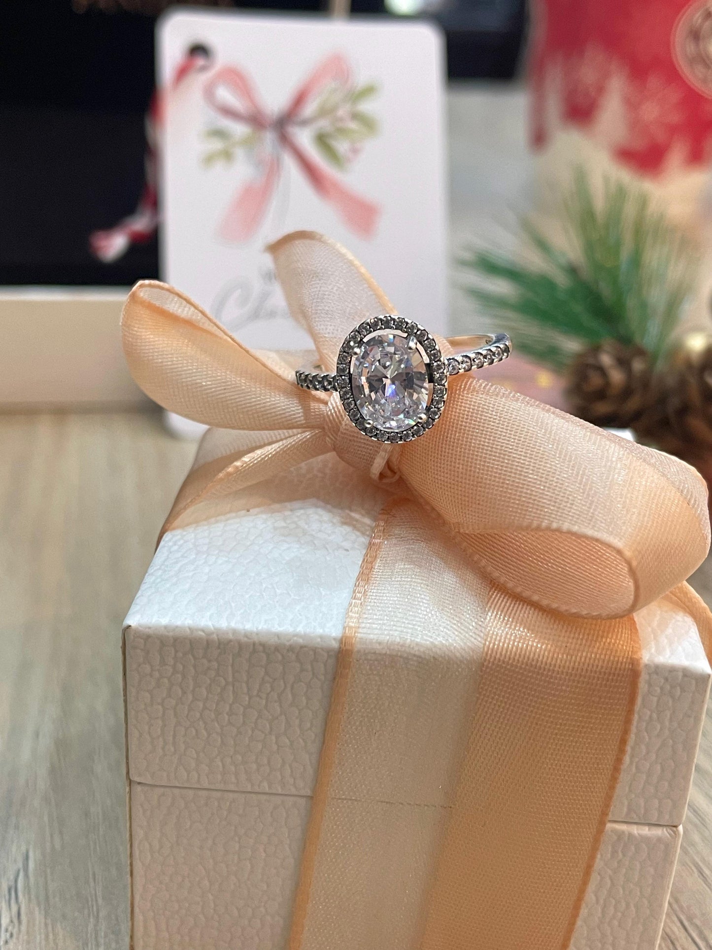 Anillo Halo Ovalado Brillante