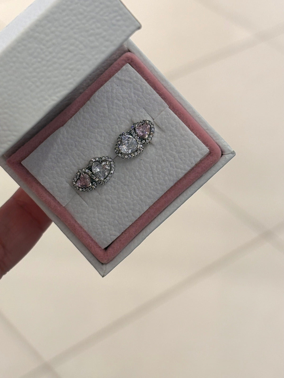 Aretes Halo Corazones Rosa y Silver