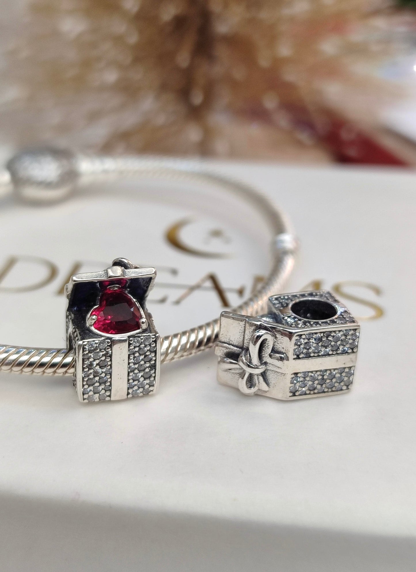 Charm Caja Regalo Brillante