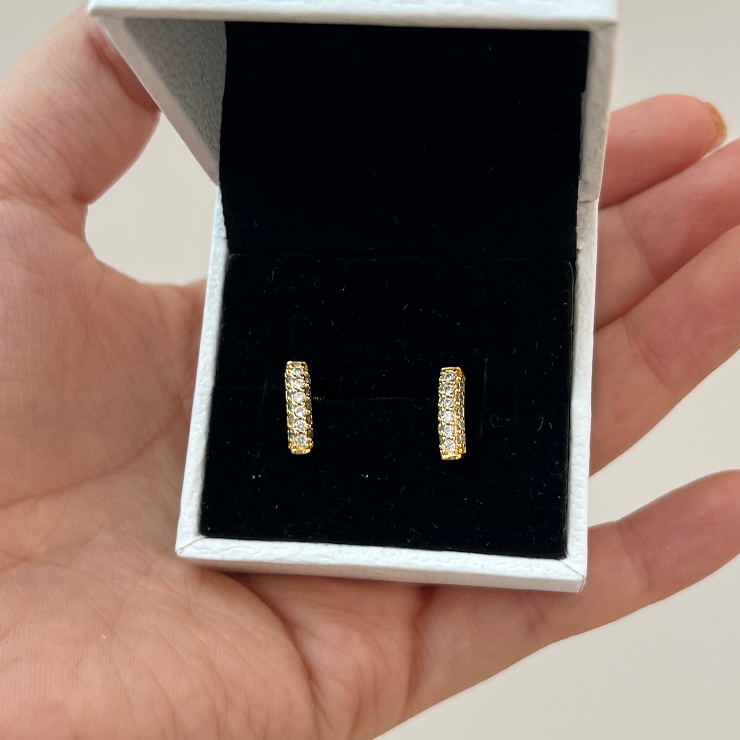 Aretes Banda Brillante Gold