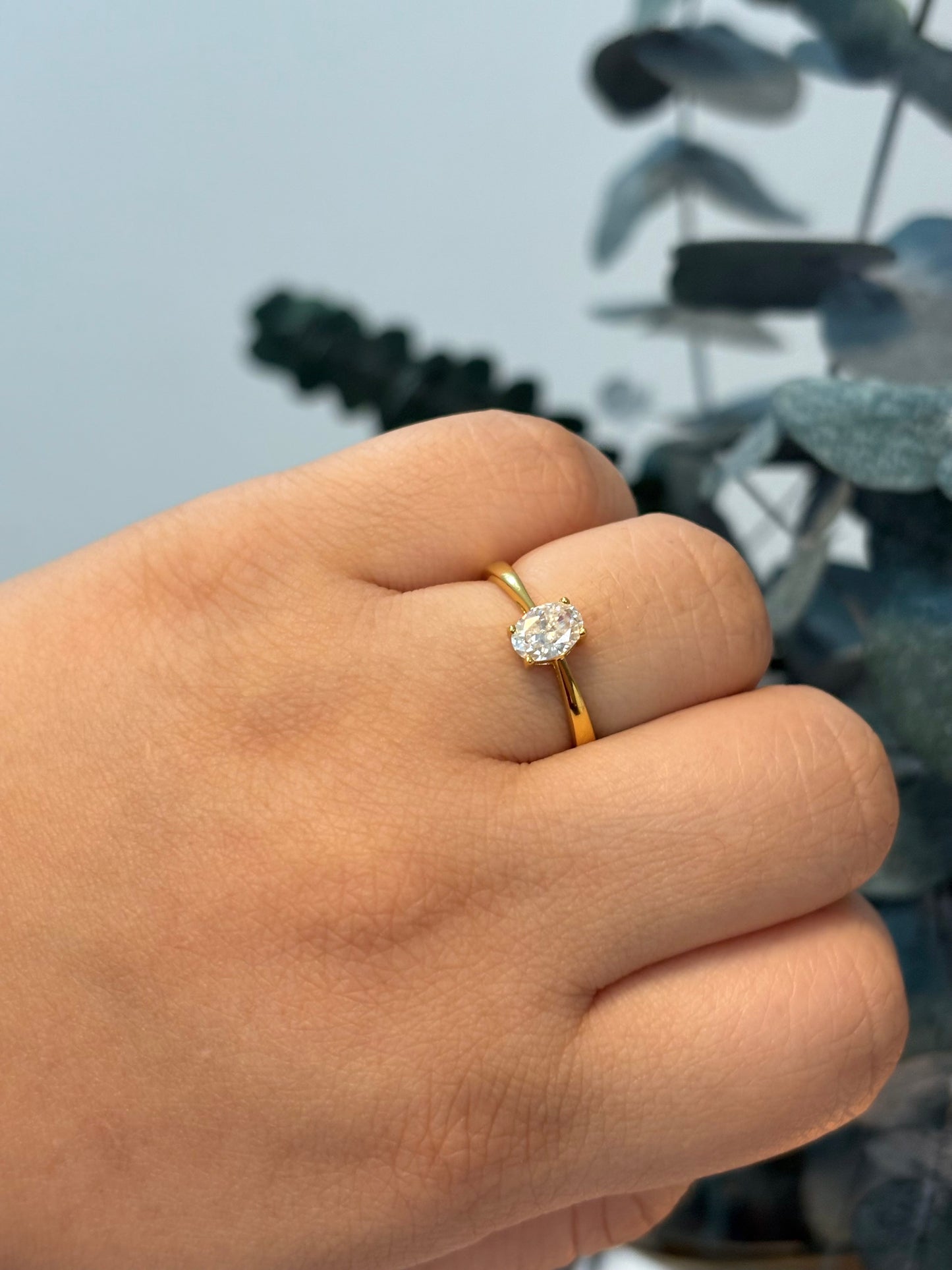 Anillo Oval - Moissanita