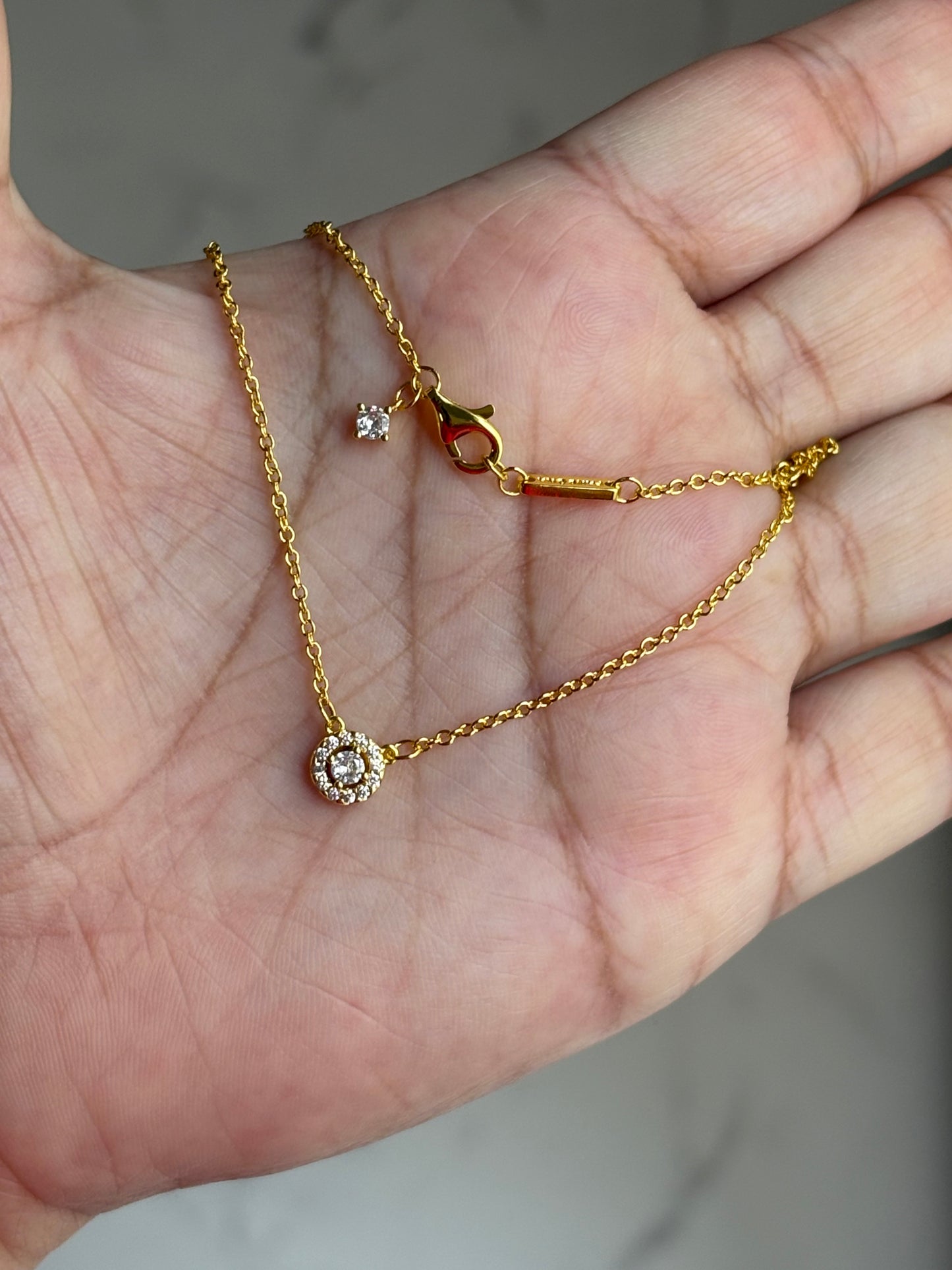 Collar Halo Redondo en Pave - Gold