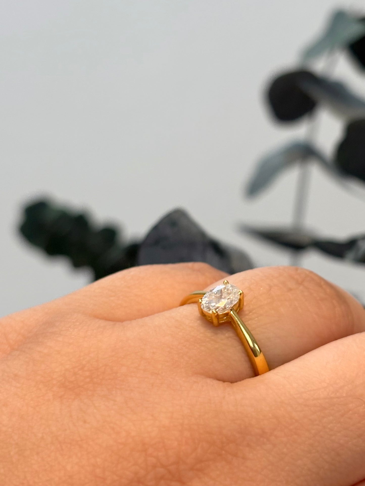 Anillo Oval - Moissanita
