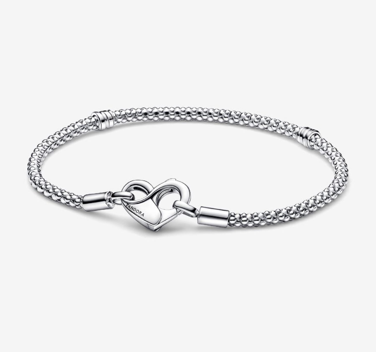 Brazalete Tachuelas y Corazón